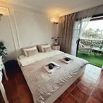 Perla Paraiso Royal 아파트